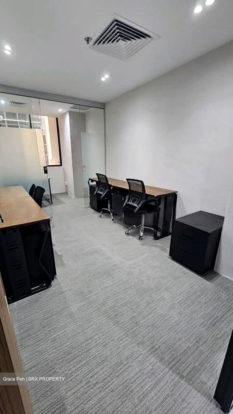 International Plaza (D2), Office #544186291